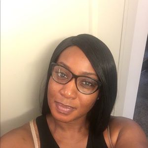 Meet your Posher, Eva